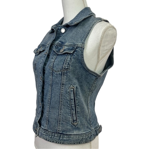 Maurices Women’s Blue Jean Vest Sz Medium Sleeveless Pockets Button Front - Picture 2 of 9